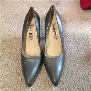 Grey Pumps